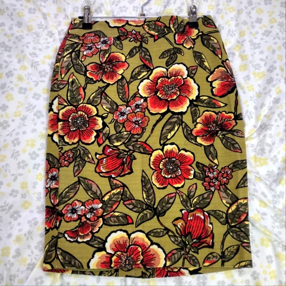 LOFT Sz. 0 Floral Tapestry Skirt - Picture 1 of 4
